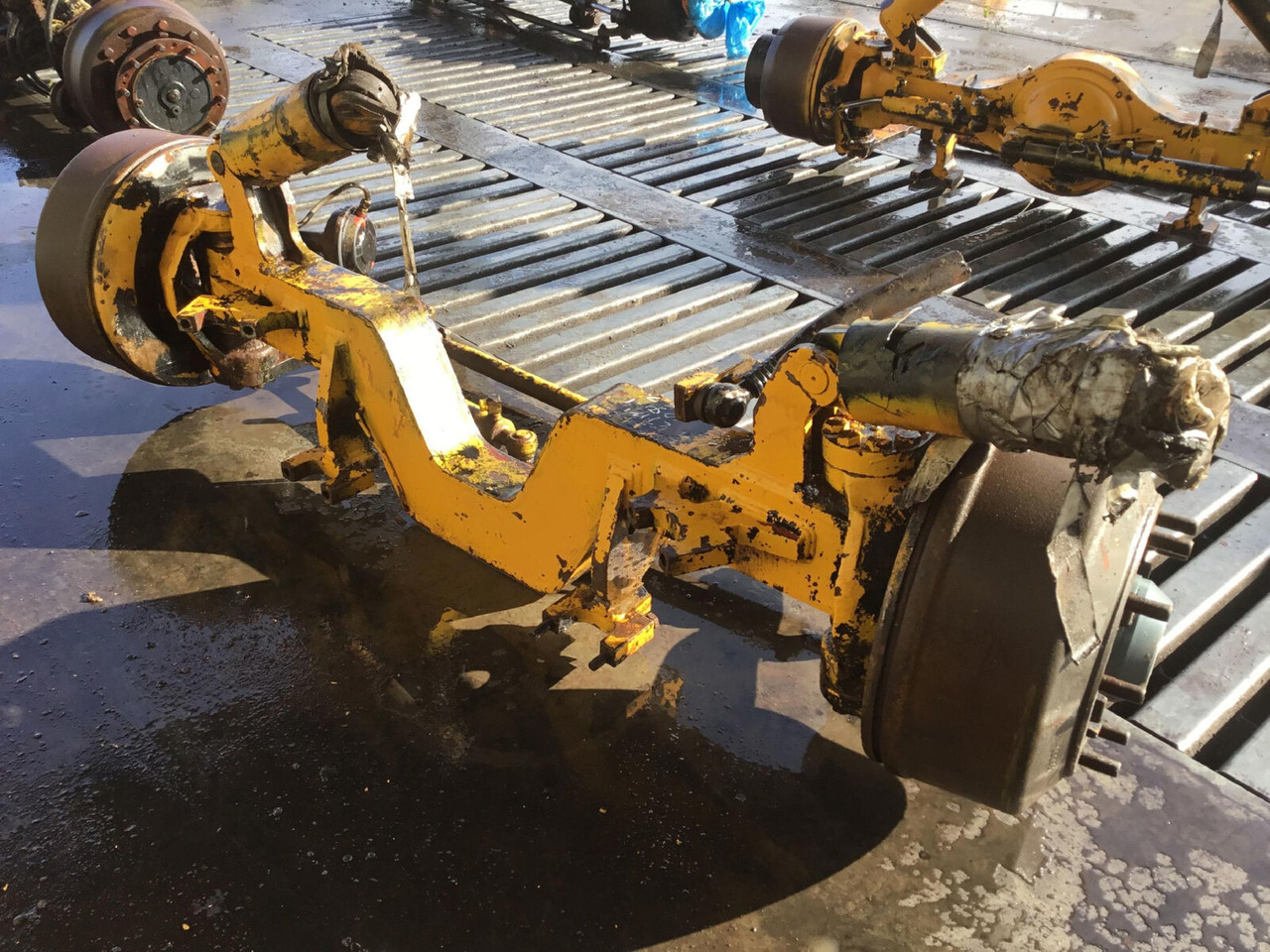 Liebherr LTM 1050-1 axle 2 - المحور و قطع الغيار - موبايل كرين: صور 4 Liebherr LTM 1050-1 axle 2 - المحور و قطع الغيار - موبايل كرين: صور 4