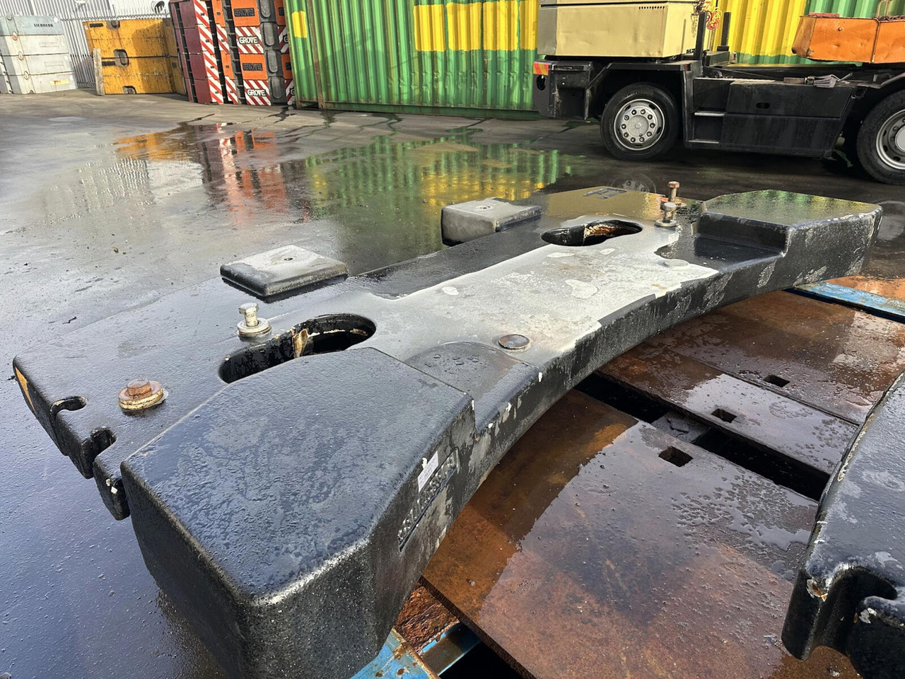 Liebherr LTM 1100-5.2 Counterweight 5 ton - ثقل موازن - موبايل كرين: صور 1 Liebherr LTM 1100-5.2 Counterweight 5 ton - ثقل موازن - موبايل كرين: صور 1