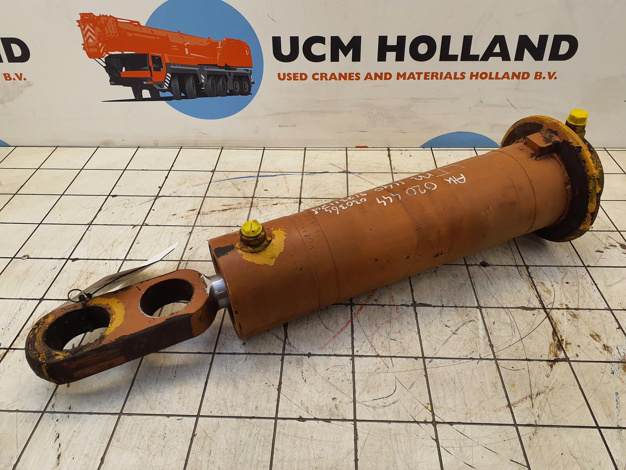 Liebherr LTM 1140 counterweight hydro cylinder - الاسطوانة الهيدروليكية - موبايل كرين: صور 1 Liebherr LTM 1140 counterweight hydro cylinder - الاسطوانة الهيدروليكية - موبايل كرين: صور 1