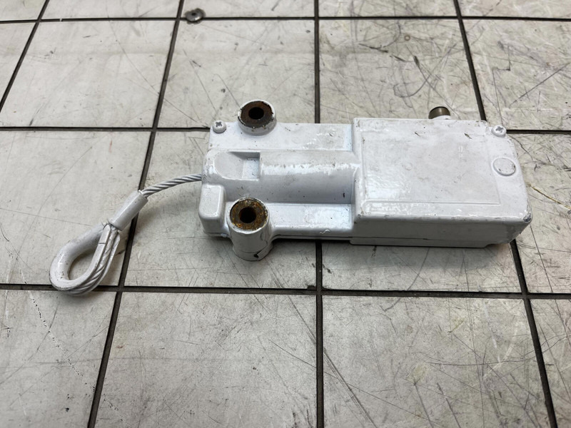 Liebherr LTM 1400-7.1 hoist limit switch - النظام الكهربائي - الرافعة: صور 3 Liebherr LTM 1400-7.1 hoist limit switch - النظام الكهربائي - الرافعة: صور 3