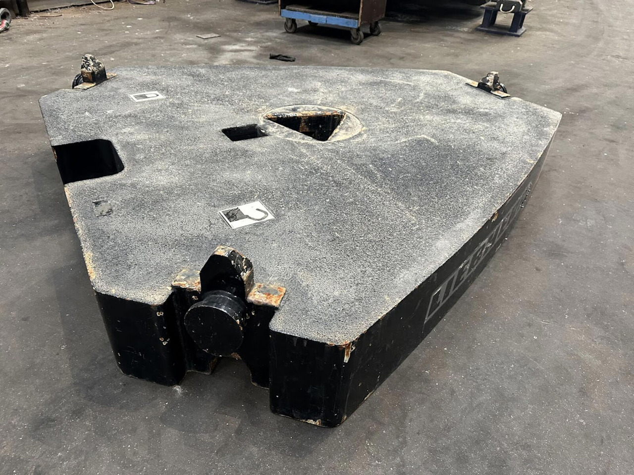 Liebherr LTM /LR counterweight 5T - ثقل موازن - موبايل كرين: صور 2 Liebherr LTM /LR counterweight 5T - ثقل موازن - موبايل كرين: صور 2