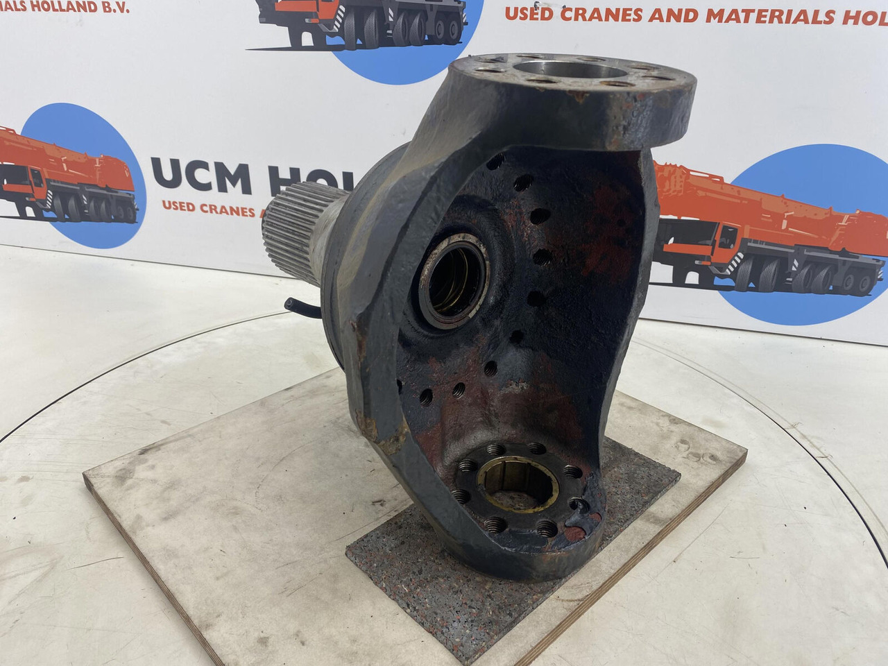 PPM 250 ATT Steering knuckle 16 holes axle 1 - مفصل التوجيه - موبايل كرين: صور 4 PPM 250 ATT Steering knuckle 16 holes axle 1 - مفصل التوجيه - موبايل كرين: صور 4