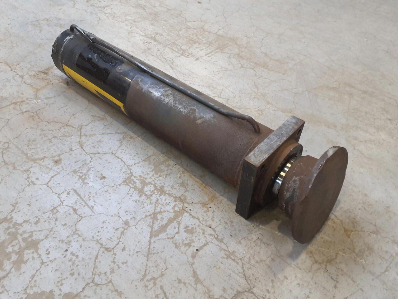 Spierings SK 598 Outrigger cylinder - الاسطوانة الهيدروليكية - رافعة جسرية: صور 3 Spierings SK 598 Outrigger cylinder - الاسطوانة الهيدروليكية - رافعة جسرية: صور 3