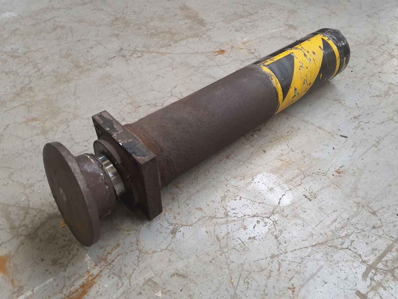 Spierings SK 598 Outrigger cylinder - الاسطوانة الهيدروليكية - موبايل كرين: صور 2 Spierings SK 598 Outrigger cylinder - الاسطوانة الهيدروليكية - موبايل كرين: صور 2