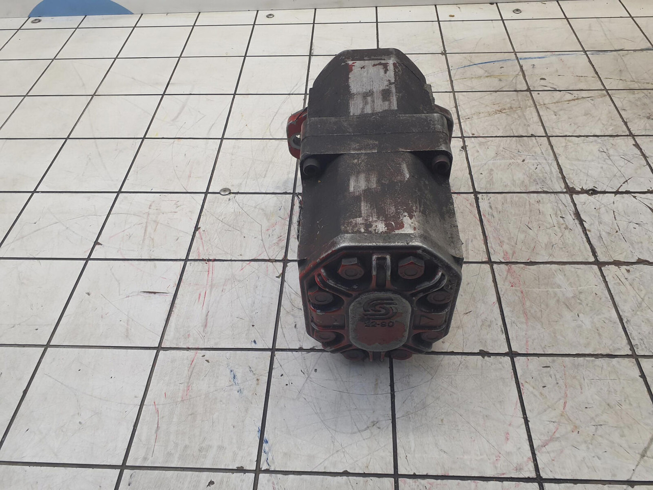 Sundstrand dual gear pump - مضخة هيدروليكية - موبايل كرين: صور 4 Sundstrand dual gear pump - مضخة هيدروليكية - موبايل كرين: صور 4