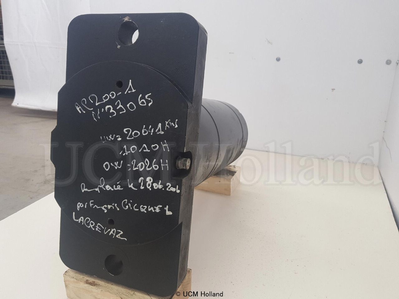Terex AC 200/1 counterweight lift cylinder - الاسطوانة الهيدروليكية - موبايل كرين: صور 4 Terex AC 200/1 counterweight lift cylinder - الاسطوانة الهيدروليكية - موبايل كرين: صور 4