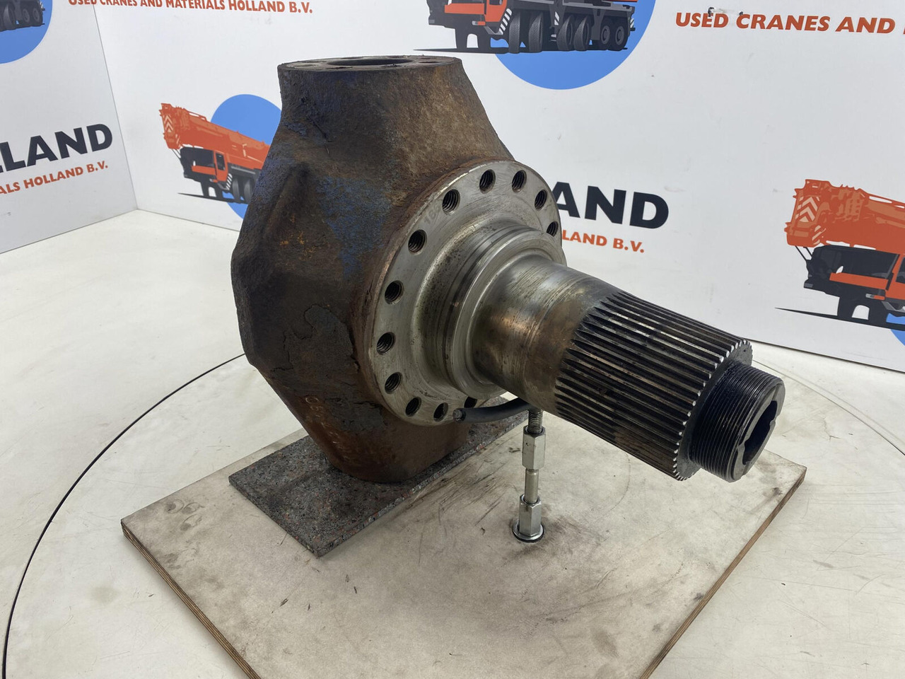 Terex AC 205 Steering knuckle 16 holes - مفصل التوجيه - موبايل كرين: صور 3 Terex AC 205 Steering knuckle 16 holes - مفصل التوجيه - موبايل كرين: صور 3