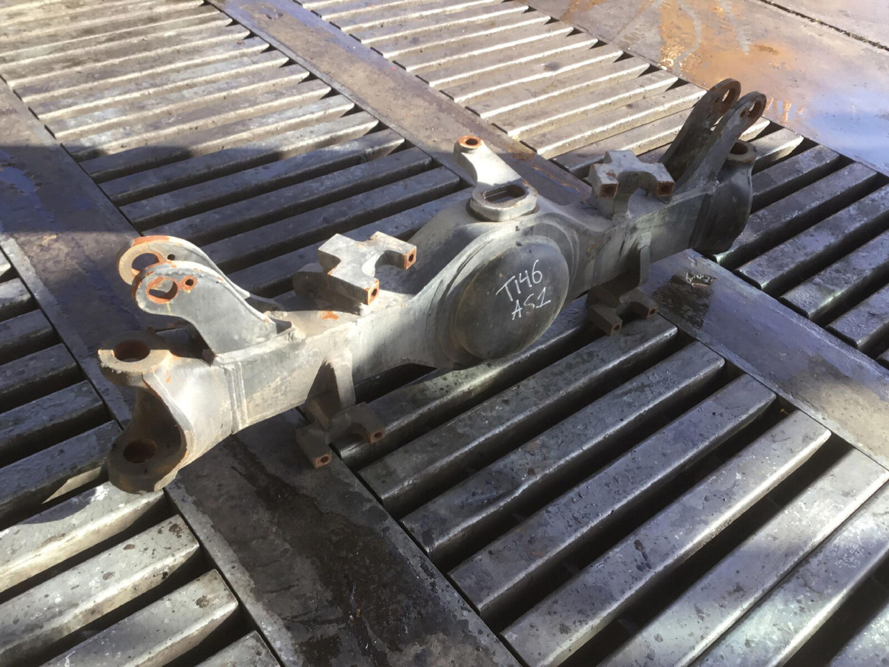 Terex AC 35 axle housing axle 1 - المحور و قطع الغيار - موبايل كرين: صور 2 Terex AC 35 axle housing axle 1 - المحور و قطع الغيار - موبايل كرين: صور 2