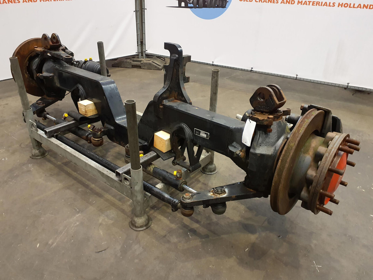 Terex AC 700 Axle 5 - المحور و قطع الغيار - موبايل كرين: صور 1 Terex AC 700 Axle 5 - المحور و قطع الغيار - موبايل كرين: صور 1