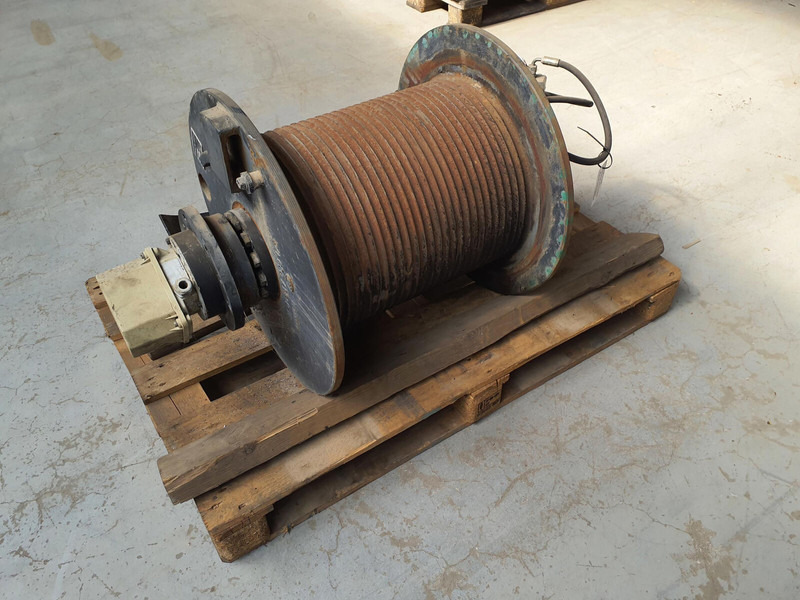 Terex Terex-Demag AC 35 Winch - ونش كرين: صور 1 Terex Terex-Demag AC 35 Winch - ونش كرين: صور 1