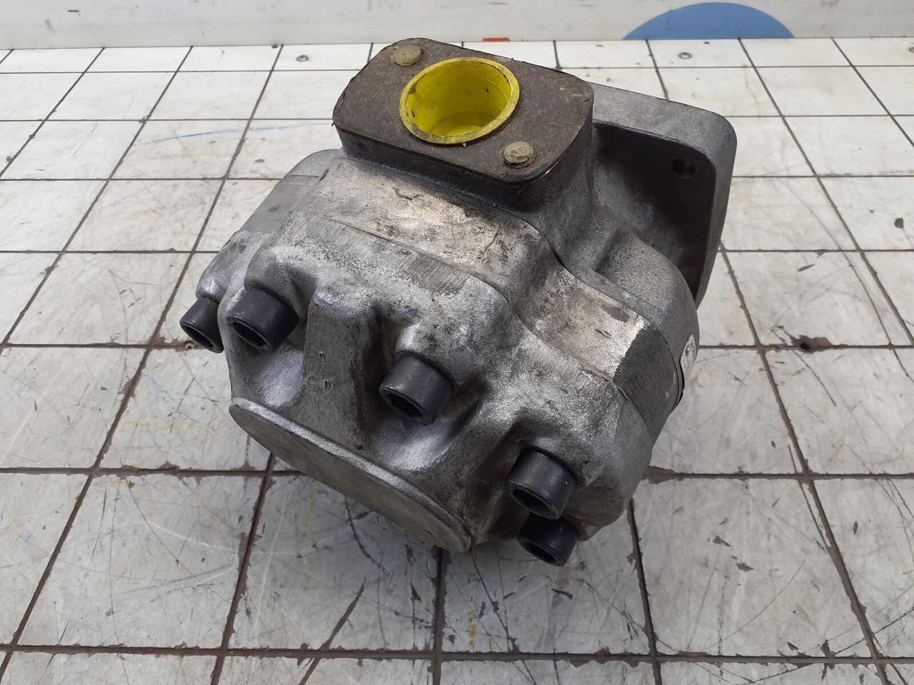 Vickers Hydraulics Vickers high presure gear pump - مضخة هيدروليكية - موبايل كرين: صور 4 Vickers Hydraulics Vickers high presure gear pump - مضخة هيدروليكية - موبايل كرين: صور 4