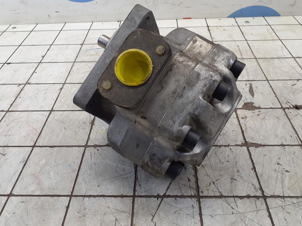 Vickers Hydraulics Vickers high presure gear pump - مضخة هيدروليكية - موبايل كرين: صور 3 Vickers Hydraulics Vickers high presure gear pump - مضخة هيدروليكية - موبايل كرين: صور 3