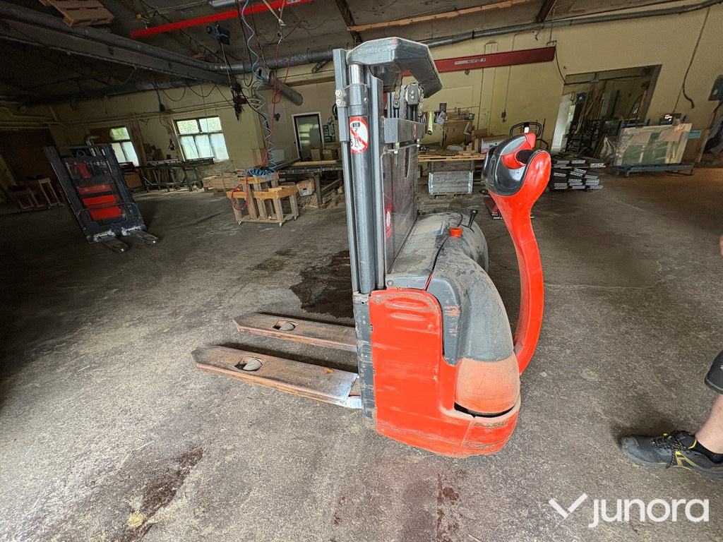 Eltruck Linde L12 - معدات تكديس: صور 1 Eltruck Linde L12 - معدات تكديس: صور 1