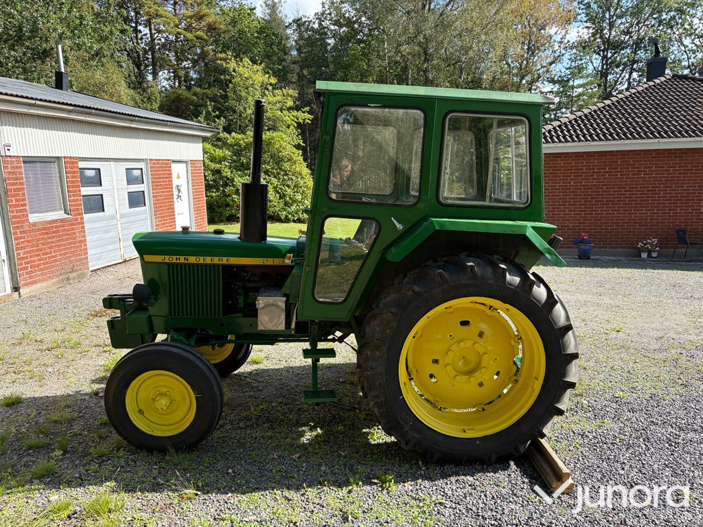 John Deere 2130 - جرار: صور 2 John Deere 2130 - جرار: صور 2