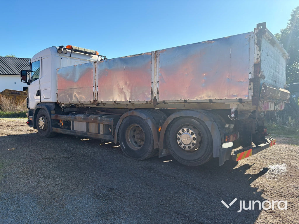 Lastbil Scania R124LB6X24NB470 - قلابات: صور 3 Lastbil Scania R124LB6X24NB470 - قلابات: صور 3