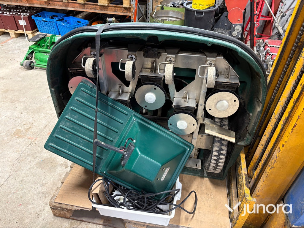 Robotklippare - Belrobotics Bigmow - جزازة المروج: صور 5 Robotklippare - Belrobotics Bigmow - جزازة المروج: صور 5