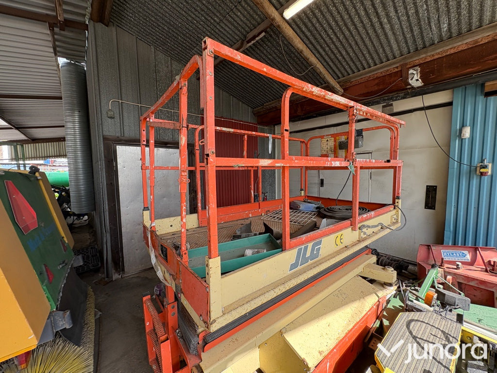 Saxlift JLG Industries 2658E - رافعات مقصية: صور 3 Saxlift JLG Industries 2658E - رافعات مقصية: صور 3