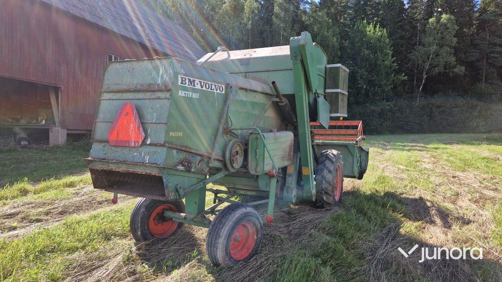 Skördetröska - Volvo BM, Aktiv 800 + Aktiv 800 som reservdel - حصادة شاملة: صور 3 Skördetröska - Volvo BM, Aktiv 800 + Aktiv 800 som reservdel - حصادة شاملة: صور 3