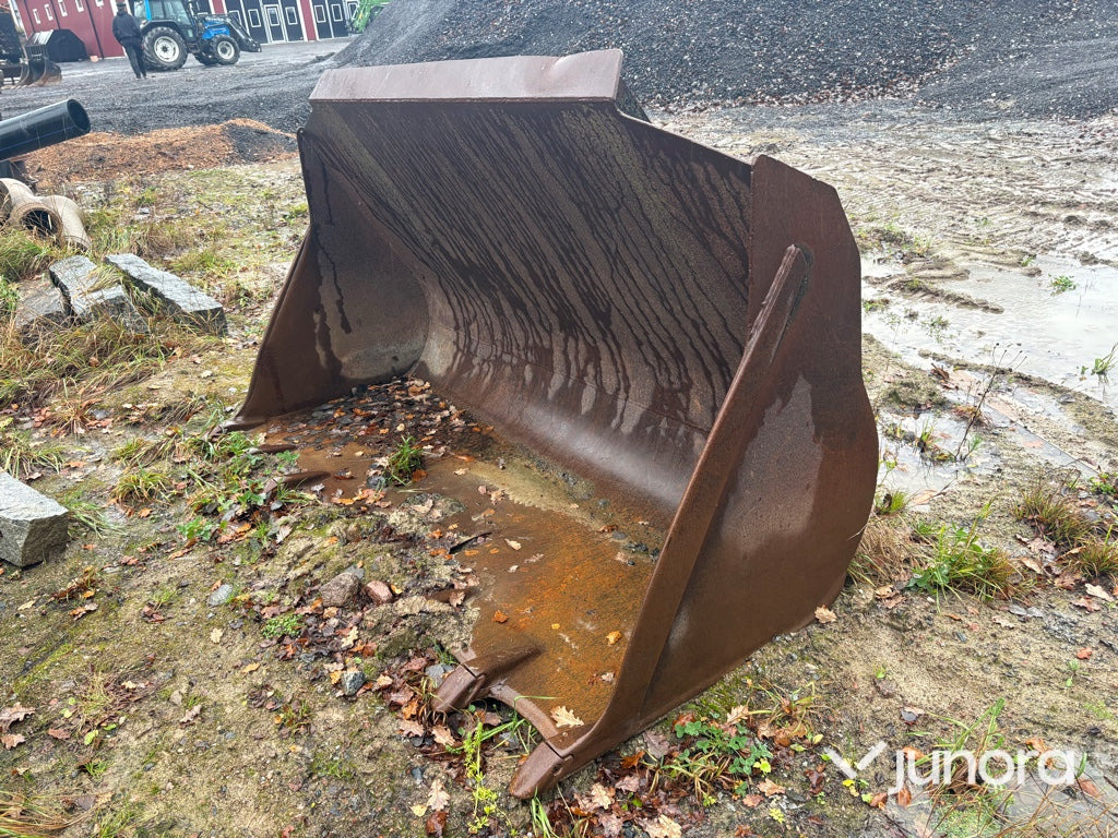 Tandskopa - Volvo Stora BM - بكت شيول: صور 1 Tandskopa - Volvo Stora BM - بكت شيول: صور 1