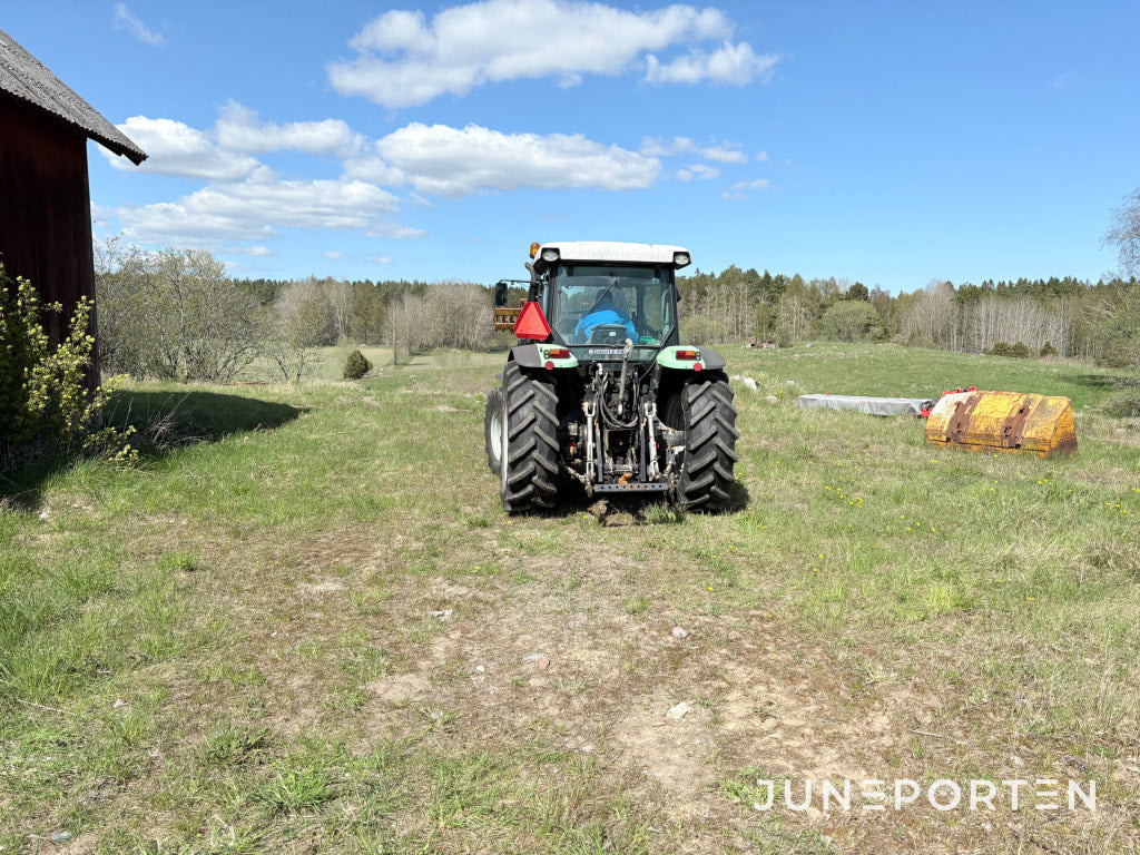 Traktor Deutz Fahr Agrofarm 430TTV med front lastare - جرار: صور 5 Traktor Deutz Fahr Agrofarm 430TTV med front lastare - جرار: صور 5
