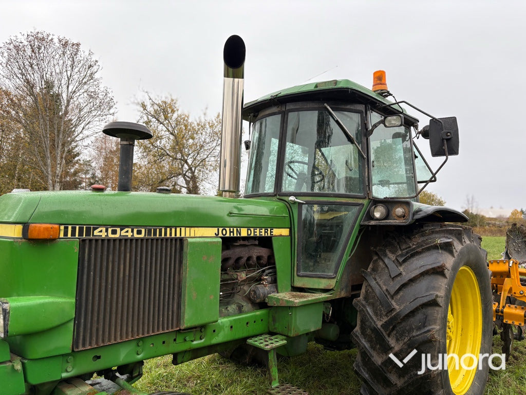 Traktor - John Deere 4040 - جرار: صور 2 Traktor - John Deere 4040 - جرار: صور 2