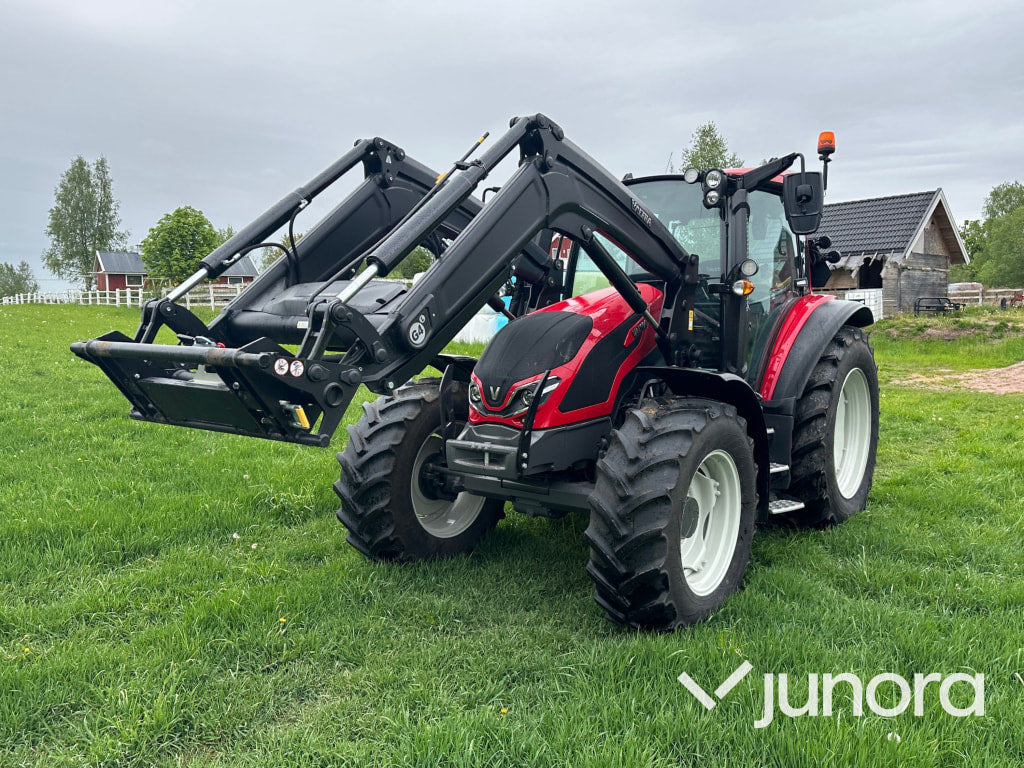 Valtra G 125 E Versu med lastare - جرار: صور 1 Valtra G 125 E Versu med lastare - جرار: صور 1