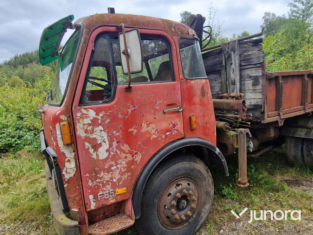 Veteranlastbil Volvo F85-34 - شاحنات مسطحة, شاحنة كرين: صور 3 Veteranlastbil Volvo F85-34 - شاحنات مسطحة, شاحنة كرين: صور 3