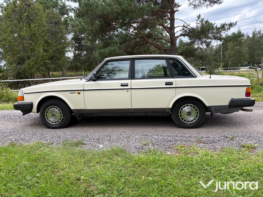 Volvo 240 GL– Veteranfordon - سيارة: صور 5 Volvo 240 GL– Veteranfordon - سيارة: صور 5