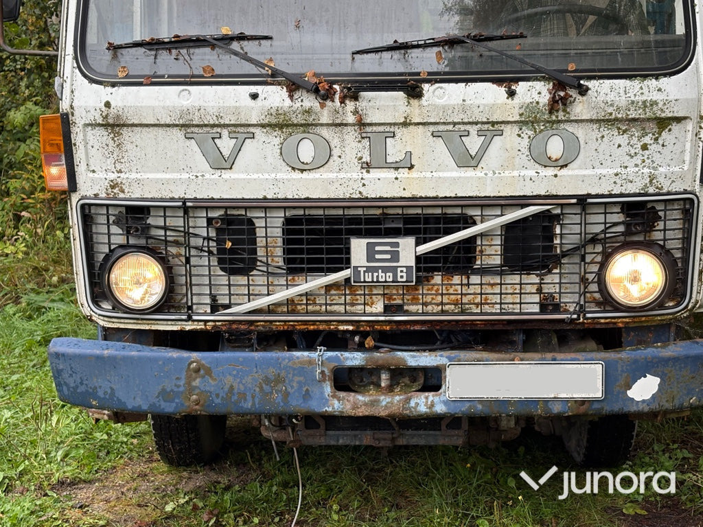 Volvo 609 4x2 med bakgavellyft - شاحنات مسطحة: صور 5 Volvo 609 4x2 med bakgavellyft - شاحنات مسطحة: صور 5
