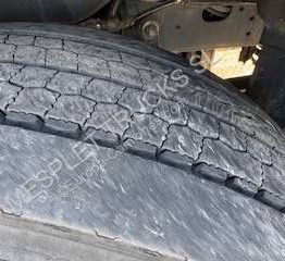 Renault Premium 370 DCI - شاحنات مسطحة: صور 3 Renault Premium 370 DCI - شاحنات مسطحة: صور 3