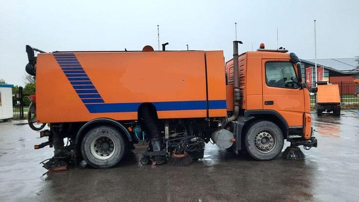 سياره كنس شوارع VOLVO M9 4x2R + Johnston Beam VX800 Road Cleaner: صور 6