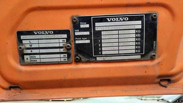 سياره كنس شوارع VOLVO M9 4x2R + Johnston Beam VX800 Road Cleaner: صور 14