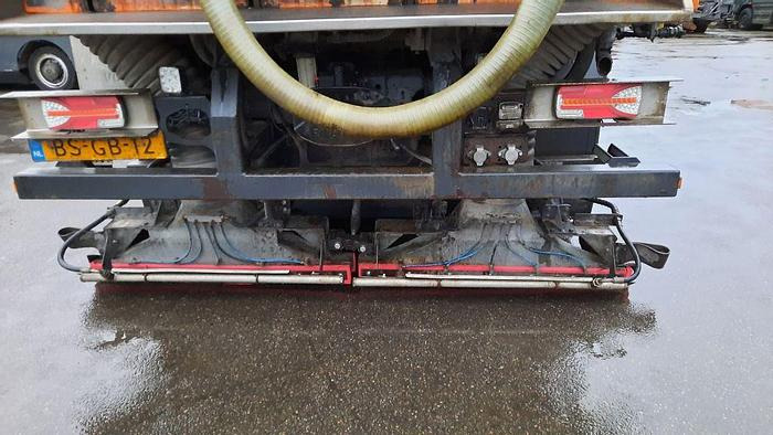 سياره كنس شوارع VOLVO M9 4x2R + Johnston Beam VX800 Road Cleaner: صور 12