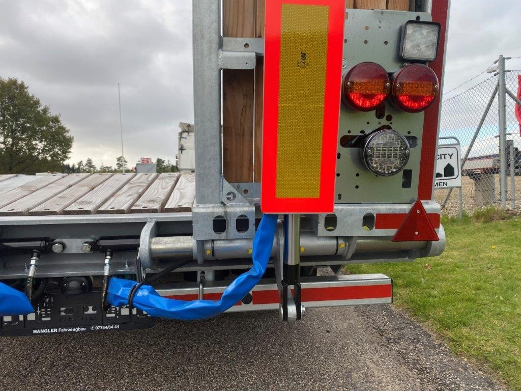 Hangler DTS-H 300 3 akslet hænger med ramper - عربة مسطحة منخفضة مقطورة: صور 5 Hangler DTS-H 300 3 akslet hænger med ramper - عربة مسطحة منخفضة مقطورة: صور 5