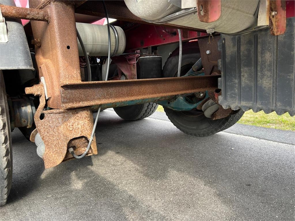 نصف مقطورة صهريج Interconsult 64m3 STRT1-64CA med tip: صور 17 نصف مقطورة صهريج Interconsult 64m3 STRT1-64CA med tip: صور 17