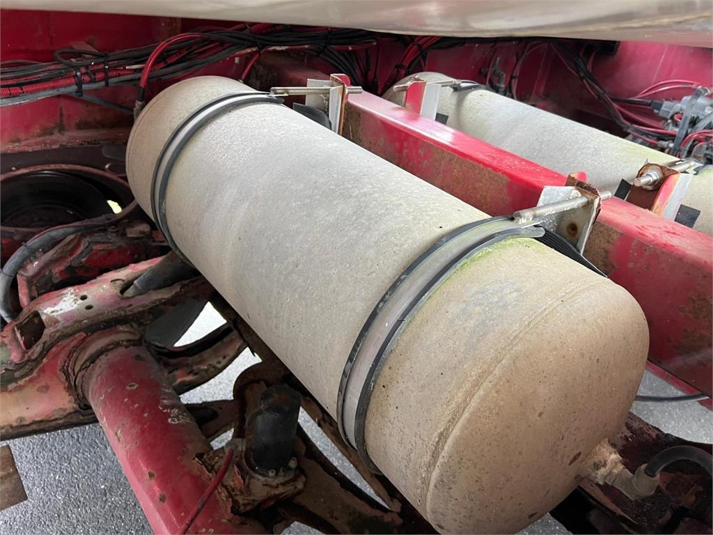 نصف مقطورة صهريج Interconsult 64m3 STRT1-64CA med tip: صور 23 نصف مقطورة صهريج Interconsult 64m3 STRT1-64CA med tip: صور 23