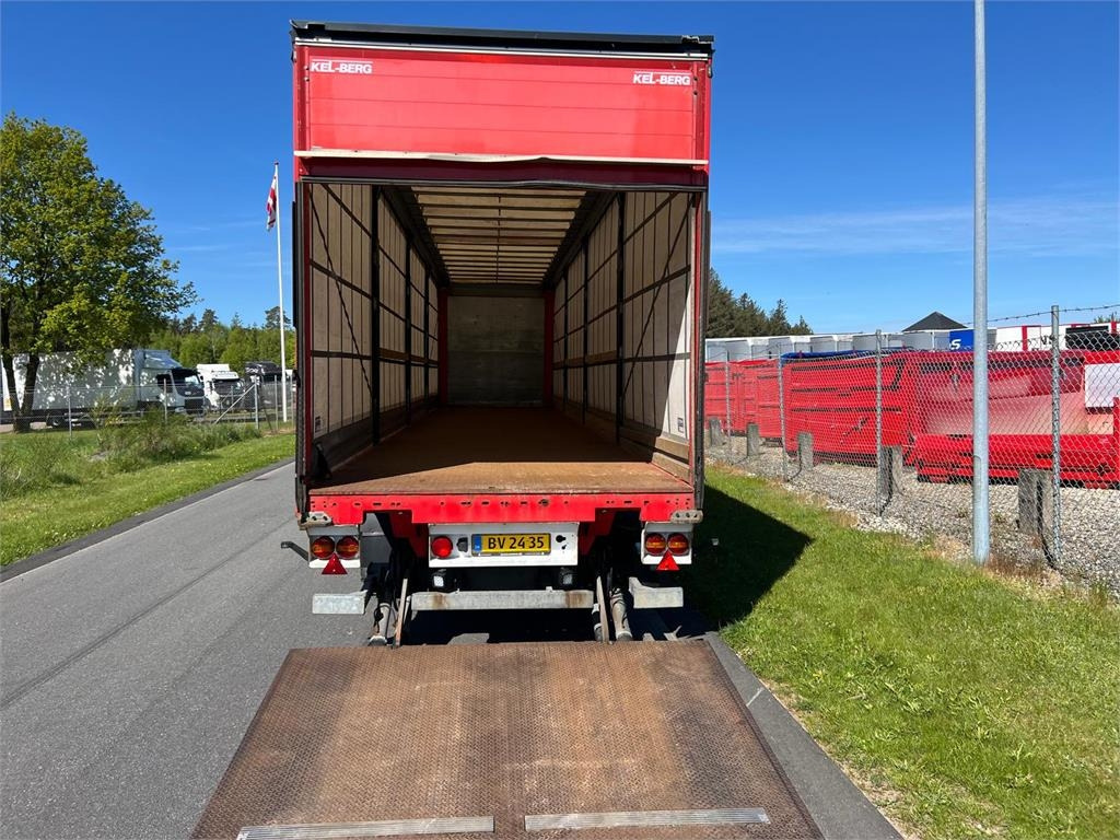 Kel-Berg D100V 13,6 mtr gardin - lodretstående lift - الخيمة نصف مقطورة: صور 4 Kel-Berg D100V 13,6 mtr gardin - lodretstående lift - الخيمة نصف مقطورة: صور 4