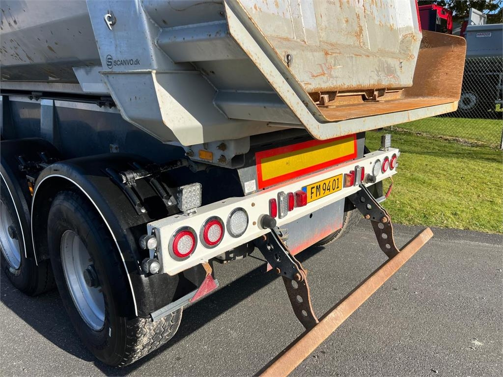 Langendorf 35,4m3 Hardox SKS-HS 30-9,9 mtr - قلابة نصف مقطورة: صور 5 Langendorf 35,4m3 Hardox SKS-HS 30-9,9 mtr - قلابة نصف مقطورة: صور 5