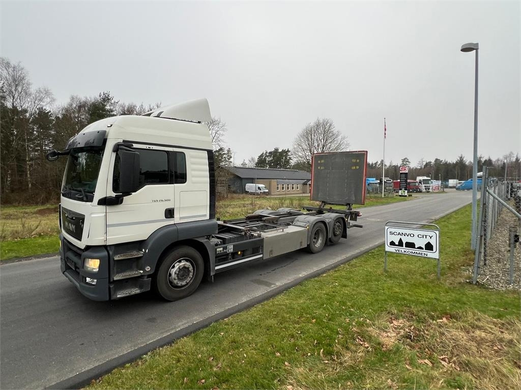MAN TGS 26-500 6x2-4 LL - شاحنات الحاويات / جسم علوي قابل للتغيير شاحنة: صور 1 MAN TGS 26-500 6x2-4 LL - شاحنات الحاويات / جسم علوي قابل للتغيير شاحنة: صور 1