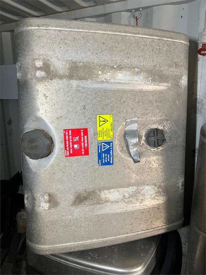 Scania 350 ltr dieseltank nr 1517005  - خزان وقود - شاحنة: صور 1 Scania 350 ltr dieseltank nr 1517005  - خزان وقود - شاحنة: صور 1