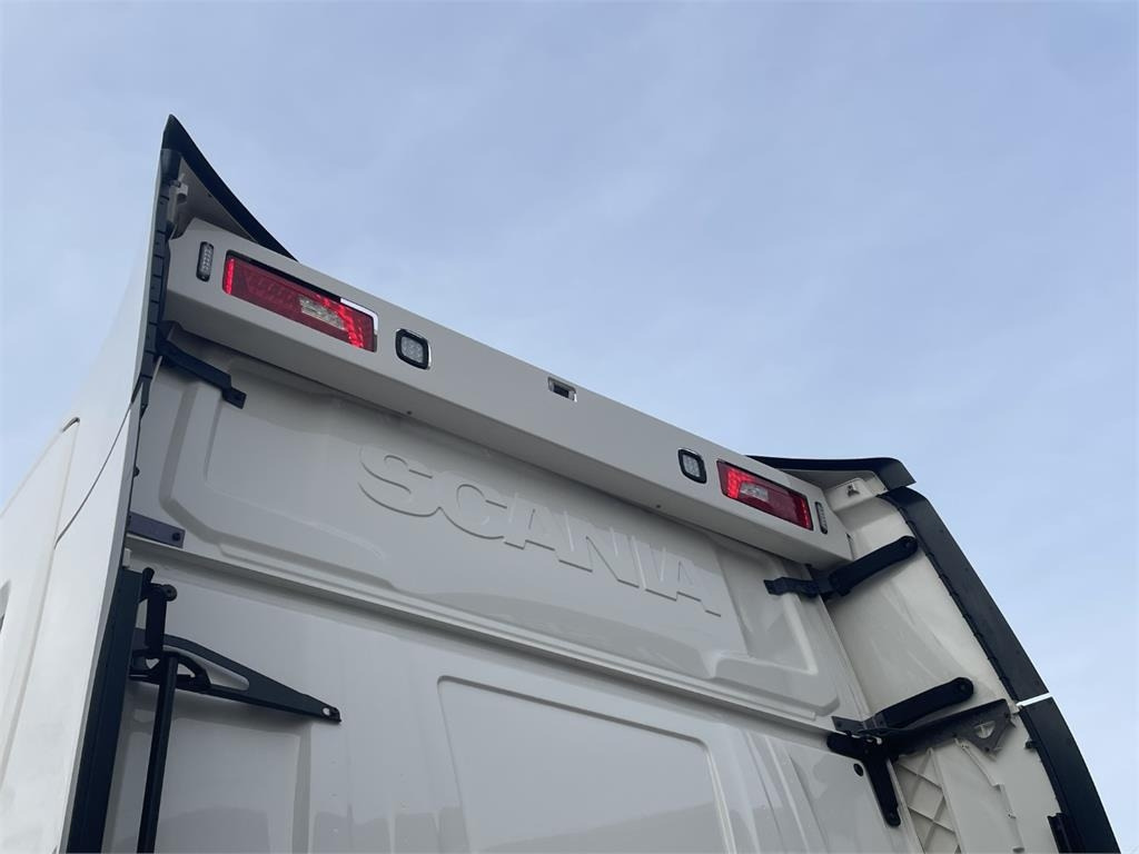 Scania S660 A 6x2 NB 2950 - شاحنة جرار: صور 4 Scania S660 A 6x2 NB 2950 - شاحنة جرار: صور 4