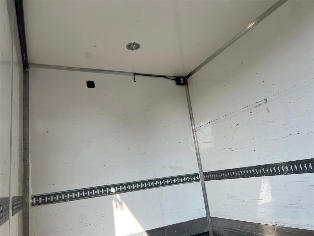 Volvo FL 16 ton 250HK  - بصندوق مغلق شاحنة: صور 5 Volvo FL 16 ton 250HK  - بصندوق مغلق شاحنة: صور 5