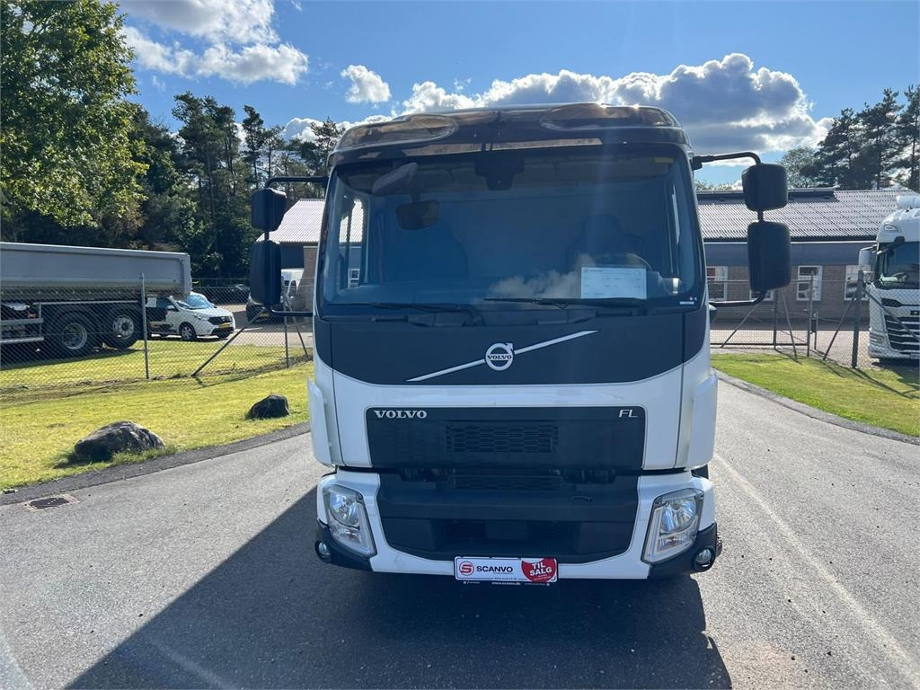 بصندوق مغلق شاحنة Volvo FL 250 16 ton: صور 18