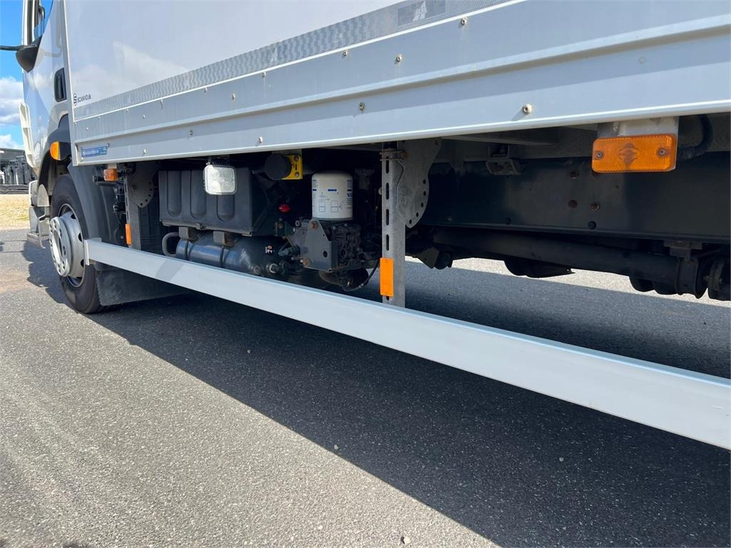 بصندوق مغلق شاحنة Volvo FL 250 16 ton: صور 14