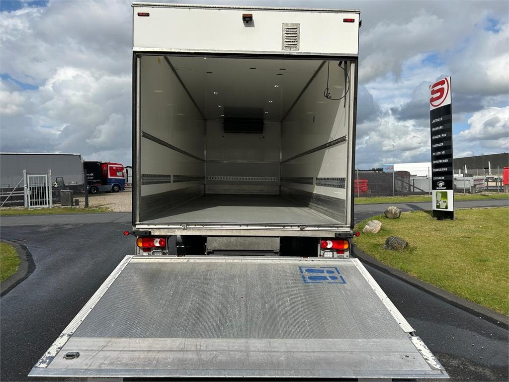 Volvo FL 250 16 ton  - مبردة شاحنة: صور 4 Volvo FL 250 16 ton  - مبردة شاحنة: صور 4