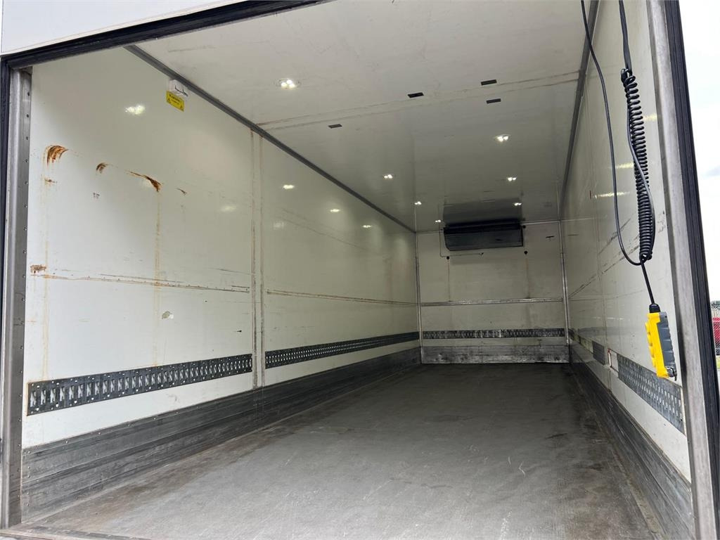 Volvo FL 250 16 ton - مبردة شاحنة: صور 5 Volvo FL 250 16 ton - مبردة شاحنة: صور 5