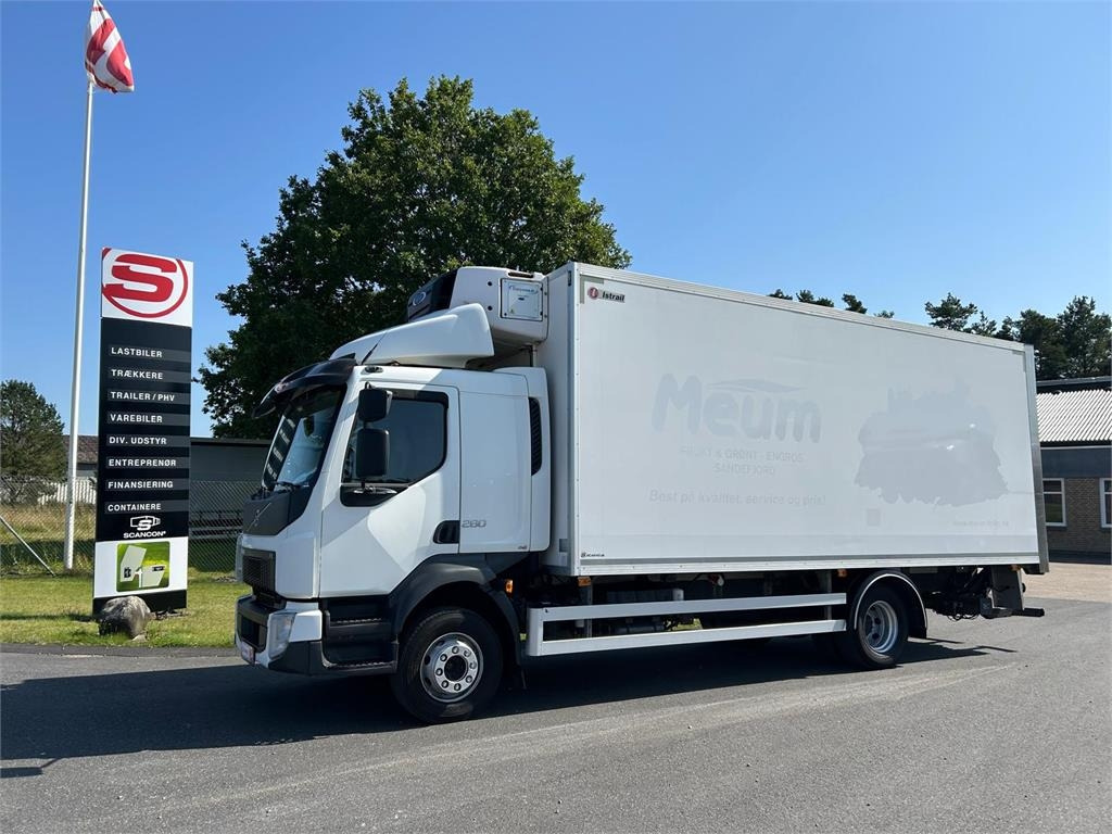 Volvo FL 280 (12 ton) Dobbelt compartment - مبردة شاحنة: صور 1 Volvo FL 280 (12 ton) Dobbelt compartment - مبردة شاحنة: صور 1