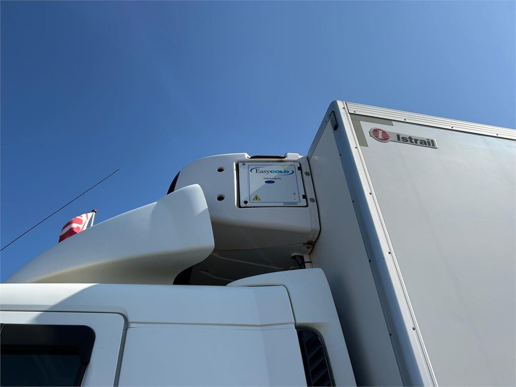 Volvo FL 280 (12 ton) Dobbelt compartment - مبردة شاحنة: صور 3 Volvo FL 280 (12 ton) Dobbelt compartment - مبردة شاحنة: صور 3