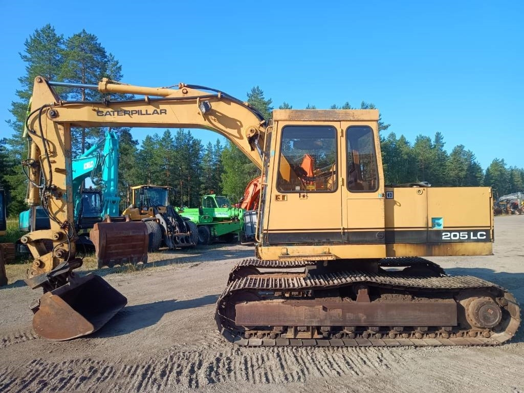 CAT 205LC - حفارات زحافة: صور 1 CAT 205LC - حفارات زحافة: صور 1