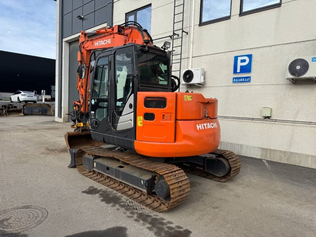 Hitachi ZX 85 US-5 Pyörittäjä, 3-Kauhaa - حفارة مصغرة: صور 3 Hitachi ZX 85 US-5 Pyörittäjä, 3-Kauhaa - حفارة مصغرة: صور 3